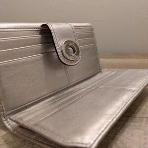 Coach Silver Wallet Old Money Quiet Luxury Authentic Sleek Polished Classy Glam